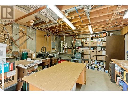 718 Hazell Road, Kelowna, BC - Indoor Photo Showing Basement