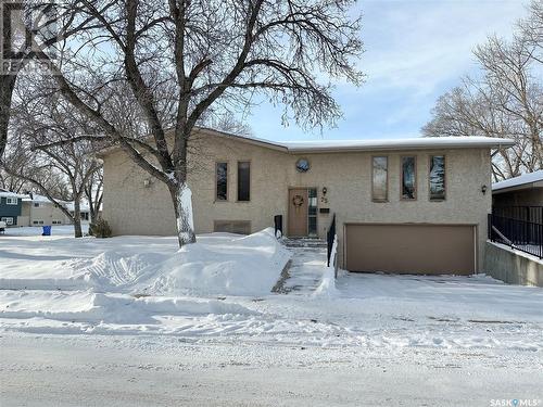 75 Krivel Crescent, Regina, SK - Outdoor