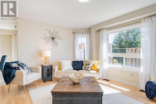 55 Frank Wheeler Avenue, Clarington (Courtice), ON - Indoor Photo Showing Living Room