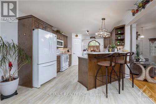 2573 Mitchell Street, Ottawa, ON - Indoor Photo Showing Kitchen