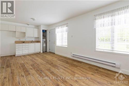 2573 Mitchell Street, Ottawa, ON - Indoor Photo Showing Kitchen