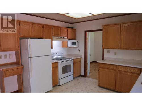 655 Kinchant Street, Quesnel, BC - Indoor Photo Showing Kitchen