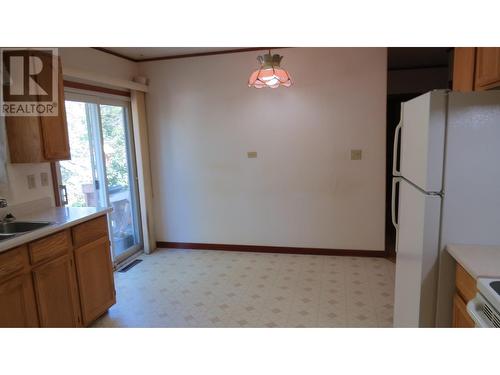 655 Kinchant Street, Quesnel, BC - Indoor Photo Showing Kitchen