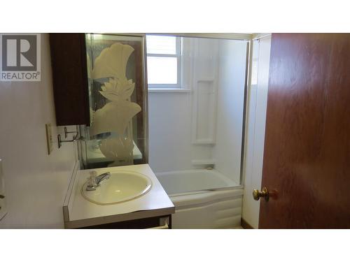 655 Kinchant Street, Quesnel, BC - Indoor Photo Showing Bathroom