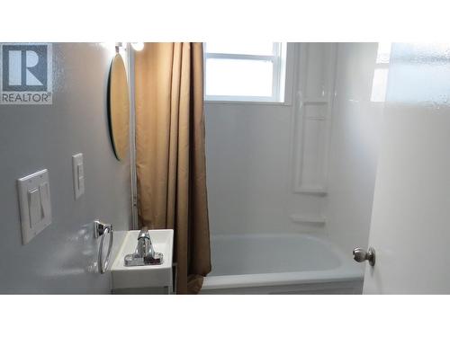 655 Kinchant Street, Quesnel, BC - Indoor Photo Showing Bathroom