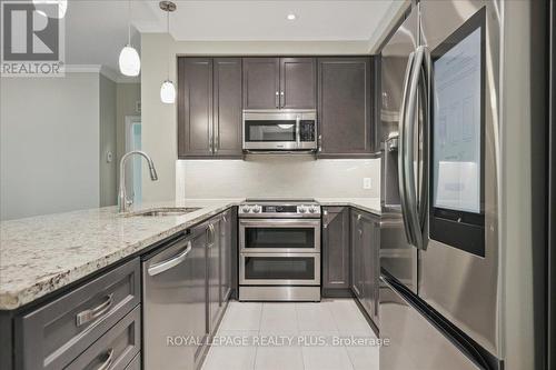 306 - 50 Hall Road, Halton Hills, ON - Indoor Photo Showing Kitchen With Stainless Steel Kitchen With Upgraded Kitchen