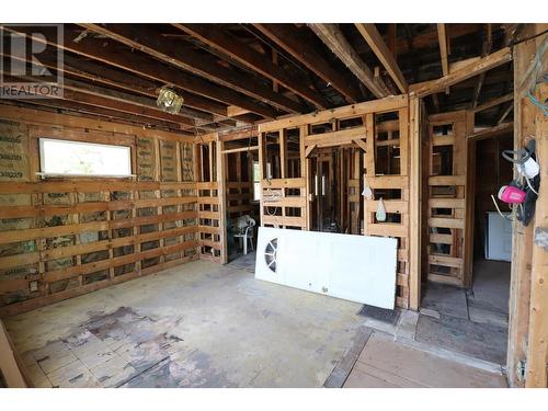 608 7Th  Avenue, Castlegar, BC - Indoor Photo Showing Basement