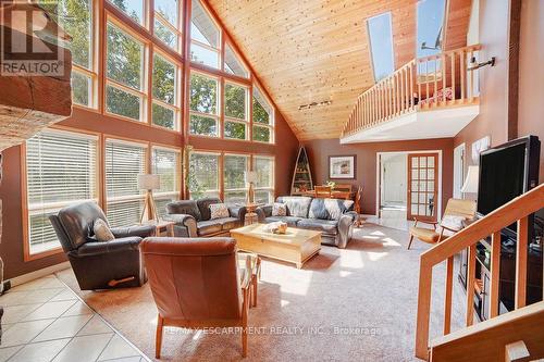 53 Harrison Road, Haldimand, ON - Indoor Photo Showing Living Room