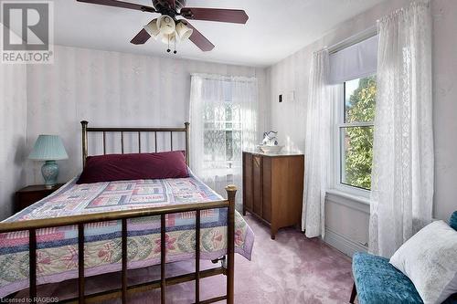 585 2Nd Avenue E, Owen Sound, ON - Indoor Photo Showing Bedroom