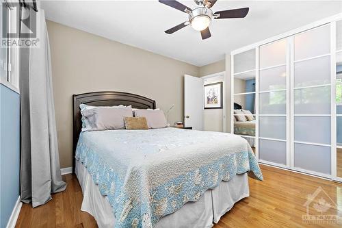 11 Stillwater Drive, Ottawa, ON - Indoor Photo Showing Bedroom