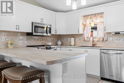 9 Simeon Street, Prince Edward County (Picton), ON - Indoor Photo Showing Kitchen