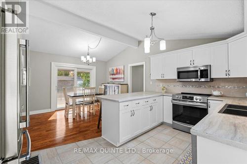 9 Simeon Street, Prince Edward County (Picton), ON - Indoor Photo Showing Kitchen With Double Sink