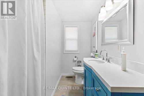 9 Simeon Street, Prince Edward County (Picton), ON - Indoor Photo Showing Bathroom