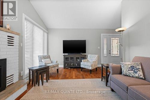 9 Simeon Street, Prince Edward County (Picton), ON - Indoor Photo Showing Living Room With Fireplace