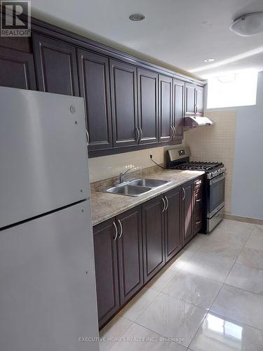 1865 Misthollow Drive, Pickering, ON - Indoor Photo Showing Kitchen With Double Sink