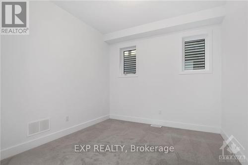 202 Douglas Hardie Street, Leeds And Grenville, ON - Indoor Photo Showing Other Room