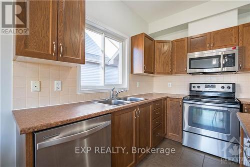 260 Opale Street, Clarence-Rockland, ON - Indoor Photo Showing Kitchen With Stainless Steel Kitchen With Double Sink