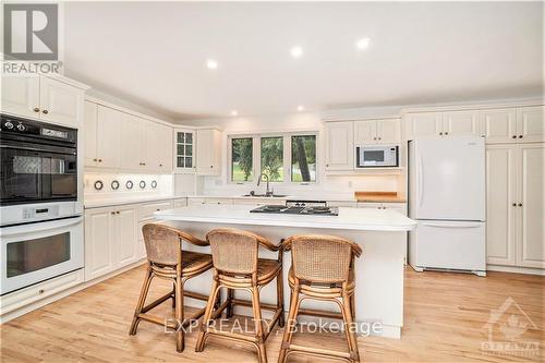 350 Berry Side Road, Ottawa, ON - Indoor Photo Showing Kitchen With Double Sink