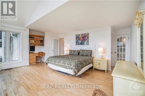 350 Berry Side Road, Ottawa, ON - Indoor Photo Showing Bedroom