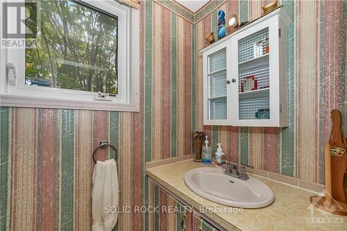 186 Du Grand Bois Avenue, Ottawa, ON - Indoor Photo Showing Bathroom