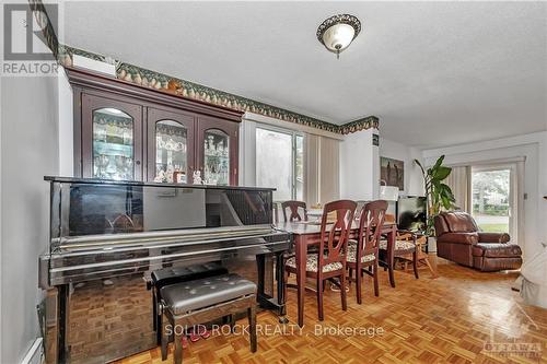 186 Du Grand Bois Avenue, Ottawa, ON - Indoor Photo Showing Dining Room