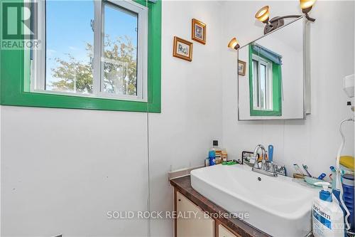 186 Du Grand Bois Avenue, Ottawa, ON - Indoor Photo Showing Bathroom