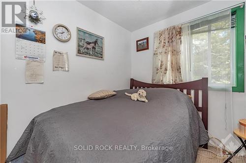 186 Du Grand Bois Avenue, Ottawa, ON - Indoor Photo Showing Bedroom