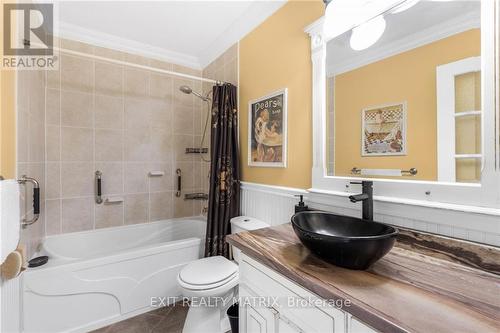 627 Spence Avenue, Hawkesbury, ON - Indoor Photo Showing Bathroom