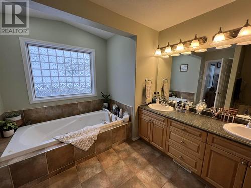 5615 Angus Court, Fort Nelson, BC - Indoor Photo Showing Bathroom