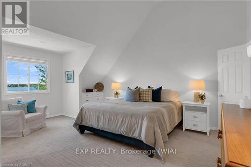 850 Pike Bay Road, Northern Bruce Peninsula, ON - Indoor Photo Showing Bedroom