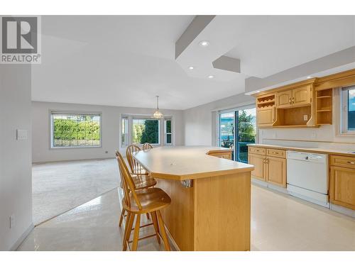 5985 Hespeler Road, Summerland, BC - Indoor Photo Showing Kitchen