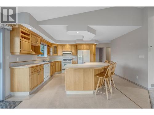 5985 Hespeler Road, Summerland, BC - Indoor Photo Showing Kitchen