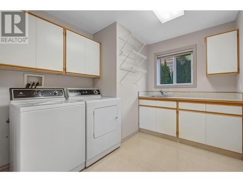 5985 Hespeler Road, Summerland, BC - Indoor Photo Showing Laundry Room