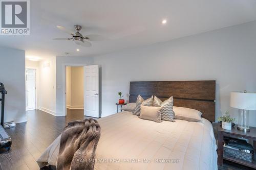 30 Maple Avenue N, Mississauga, ON - Indoor Photo Showing Bedroom