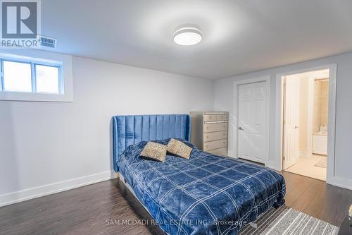 30 Maple Avenue N, Mississauga, ON - Indoor Photo Showing Bedroom