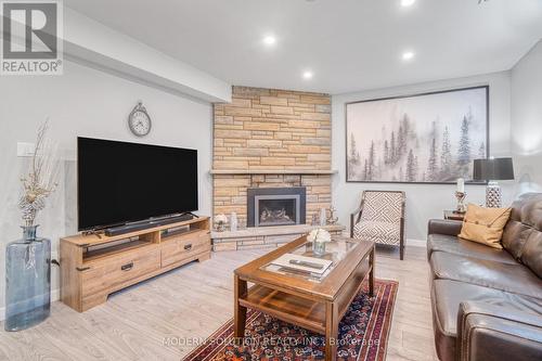 605 Curzon Avenue, Mississauga, ON - Indoor Photo Showing Living Room With Fireplace