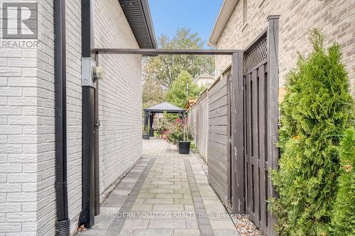 605 Curzon Avenue, Mississauga, ON - Outdoor With Exterior