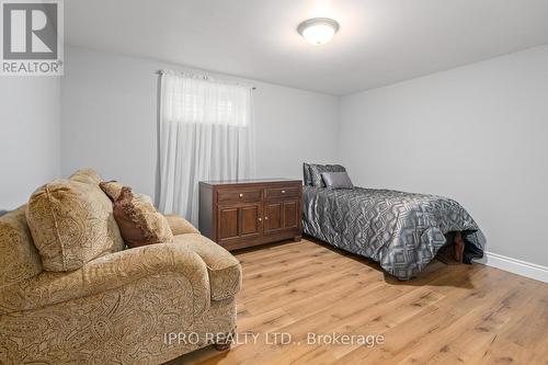 28 Irwin Crescent, Halton Hills, ON - Indoor Photo Showing Bedroom