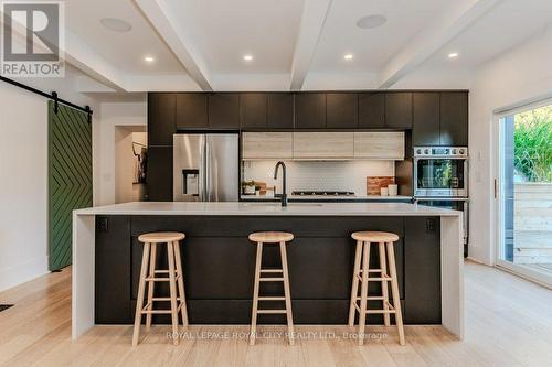 5161 Jones Baseline Road, Guelph/Eramosa, ON - Indoor Photo Showing Kitchen With Upgraded Kitchen