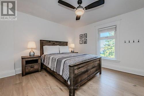 5161 Jones Baseline Road, Guelph/Eramosa, ON - Indoor Photo Showing Bedroom