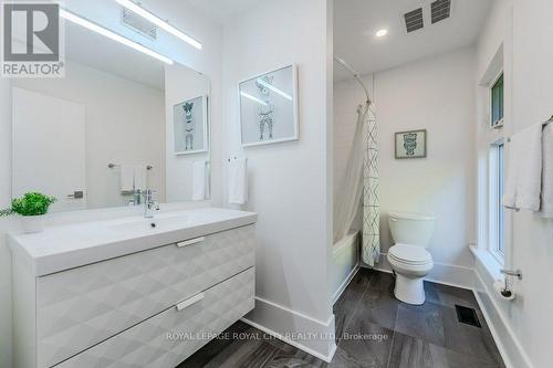 5161 Jones Baseline Road, Guelph/Eramosa, ON - Indoor Photo Showing Bathroom