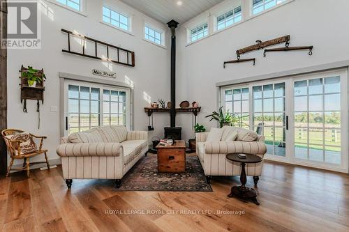 5161 Jones Baseline Road, Guelph/Eramosa, ON - Indoor Photo Showing Living Room