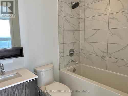 4809 - 898 Portage Parkway, Vaughan, ON - Indoor Photo Showing Bathroom