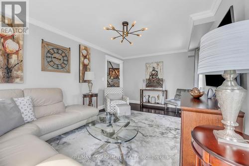 42 Ross Street, Haldimand, ON - Indoor Photo Showing Living Room