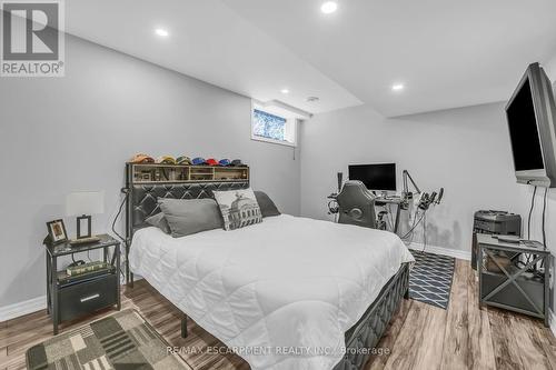 42 Ross Street, Haldimand, ON - Indoor Photo Showing Bedroom