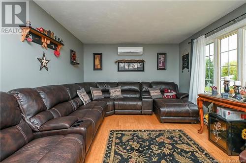 173 Vintage Avenue, Riverview, NB - Indoor Photo Showing Living Room