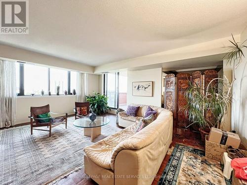 1304 - 260 Heath Street W, Toronto, ON - Indoor Photo Showing Living Room