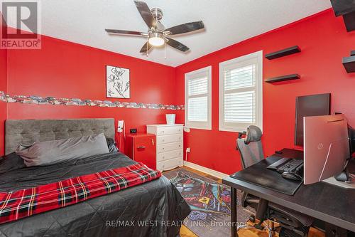 75 Fountainbridge Drive, Caledon, ON - Indoor Photo Showing Bedroom