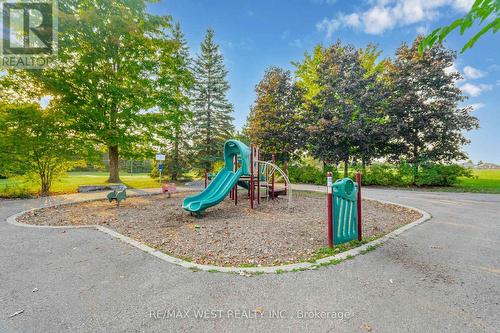 75 Fountainbridge Drive, Caledon, ON - Outdoor