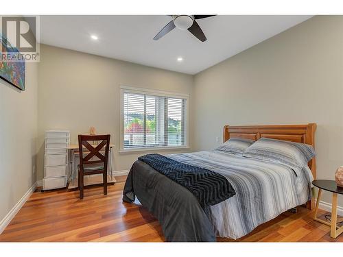 550 Glenmeadows Road Unit# 115, Kelowna, BC - Indoor Photo Showing Bedroom